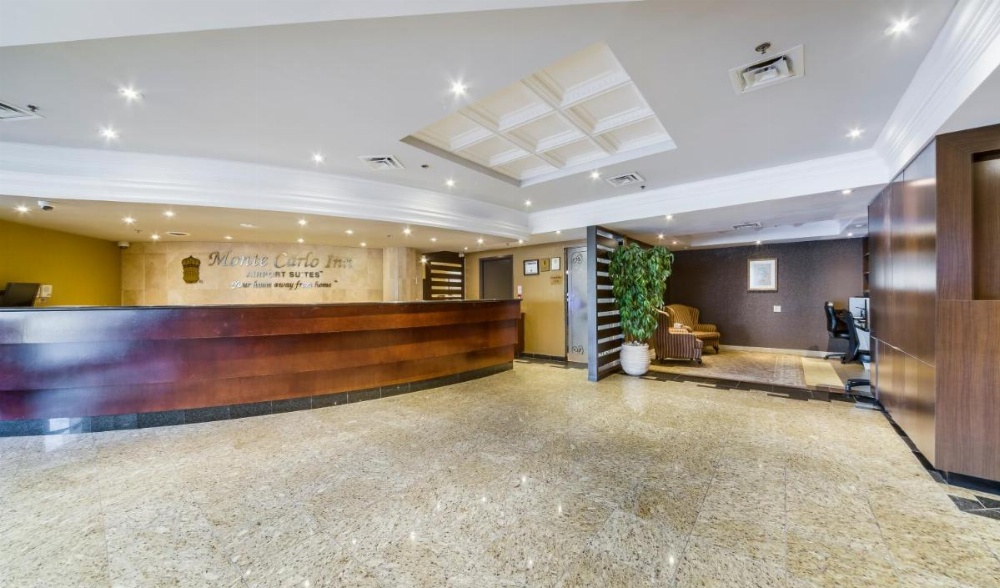 Monte Carlo Inns Airport Suites Image 6